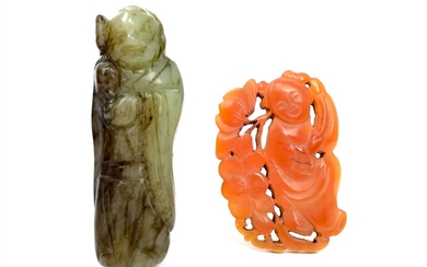 A 20TH CENTURY CHINESE JADE CARVING OF SHOU