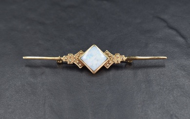 A 9ct gold bar brooch having a central square opal doublet, approx 83mm long & 7.3g