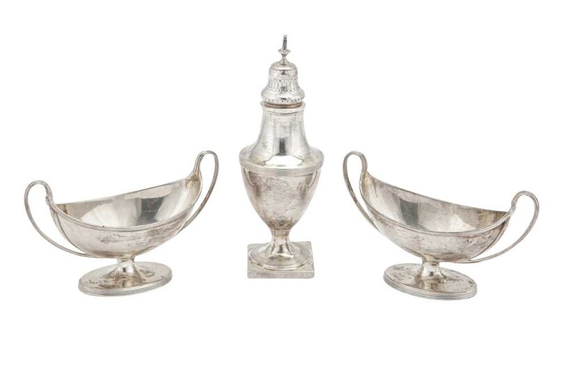 A GEORGE III STERLING SILVER PEPPER POT, LONDON 1796 BY CRISPIN FULLER