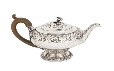 A George IV sterling silver teapot, London 1826 by Benjamin Smith III
