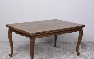 A LOUIS XV-STYLE OAK DRAW-LEAF EXTENDING DINING TABLE, WITH PARQUET TOP (74H X 150W X 98D CM) (THIS HEAVY ITEM MUST BE REMOVED BY CA...