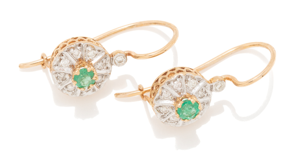 A PAIR OF 9CT GOLD EMERALD AND DIAMOND CLUSTER EARRINGS;...