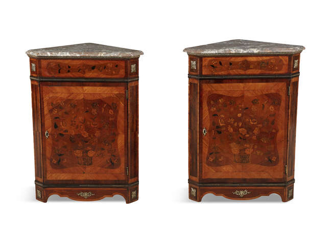 A PAIR OF LOUIS QUINZE STYLE KINGWOOD MARQUETRY...