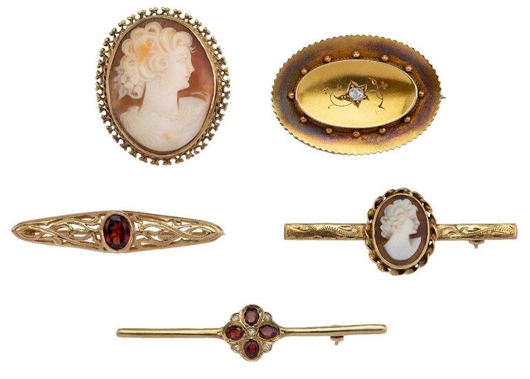 A group of jewellery comprising: a Victorian gold, diamond brooch, of oval form set in the centre with a single old-brilliant-cut diamond, glazed locket reverse, a 20th century gold mounted oval shell cameo brooch; a shell cameo bar brooch; and two...