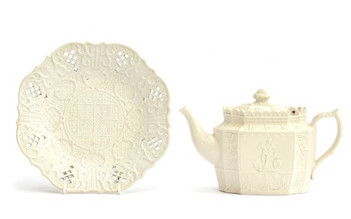 An early 19th century Castleford teapot, feldspathic stonewa...