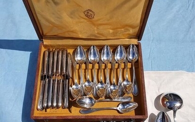 Apollo - Societe De Coutellerie et D'orfevrerie Orfèvrerie Apollo - 63 piece cutlery set - 12 people - silver plated 100 - Art Nouveau - Silverplate