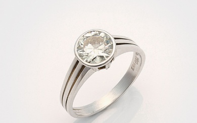 Bague diamant solitaire Art déco platine/or blanc, façonnée PT/750. Sertissage central d'un diamant taille ancienne...