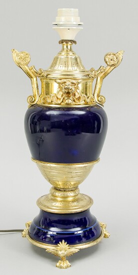 Base de lampe ancienne en bronze doré avec porcelaine bleu cobalt. raccourci ? Circa 1890....