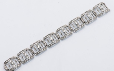 Bracelet ruban en platine (950 millièmes) composé de...