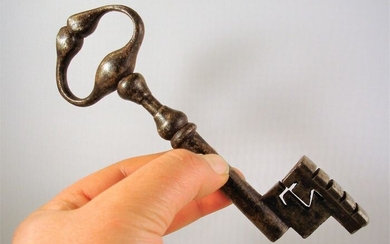 Burglar-proof key from Safe - Italy - Piedmont - Forged iron - 17th century