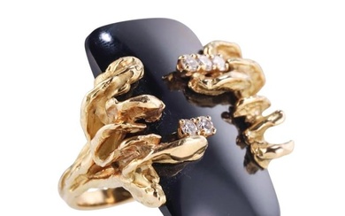 Chaumet Paris 1970s 18k Gold Diamond Onyx Ring