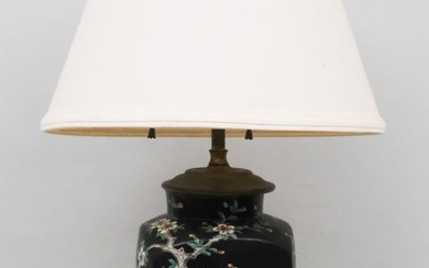 Chinese Porcelain Vase Lamp