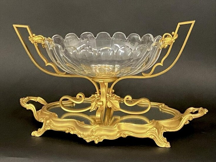 DORE BRONZE AND BACCARAT CENTERPIECE ON A PLATEAU