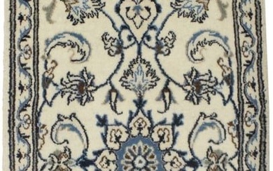 Floral Classic Vintage Style Cream 22X46 Plush Wool Rug Nain Oriental Carpet