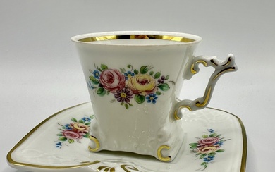 GEROLD PORZELLAN Tettau 1960-1970, Hand-painted tea pair in Baroque style. Snow-white porcelain with bas-relief baroque monograms is elegantly decorated with floral motifs and gold edging. Hand painted Rare form