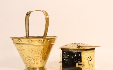 Geel koperen hengselmandje, 18e eeuw;