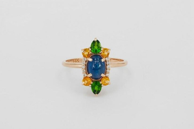 Gold ring with Sapphires, tsavorites and diamonds