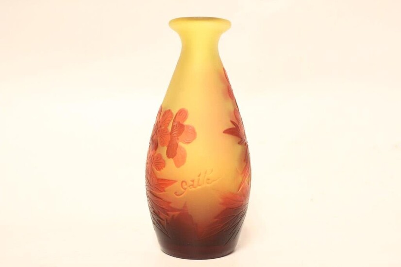 Good Galle Vase