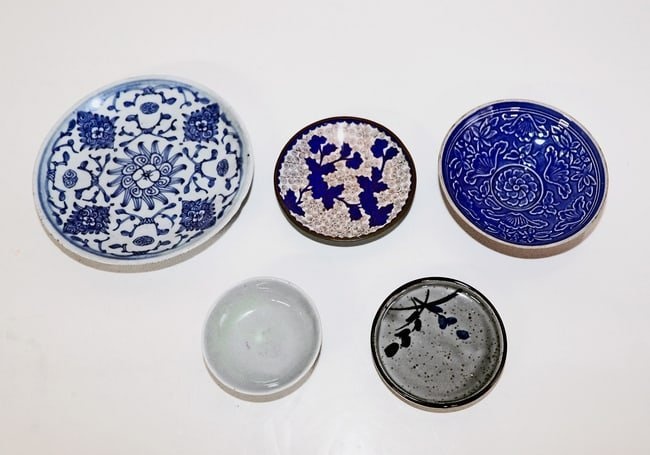 Group of Five 20th C. Chinese Dishes