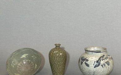 Group of Korean Porcelain Articles, 19th Century or Earlier
