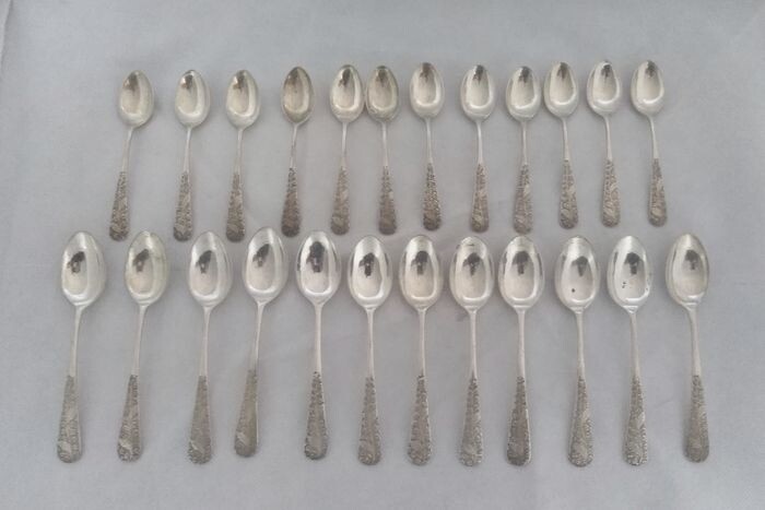 Hand engraved tea or dessert and coffee spoons set (24) - .800 silver - Probably Persia- Mid 20th century