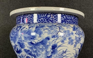 Important aquarium basin or cache pot in fine porcelain - Porcelain - Asia - 1900