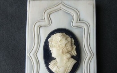Ivory paperweight with cameo - Ivory - 19th century