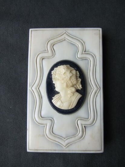 Ivory paperweight with cameo - Ivory - 19th century