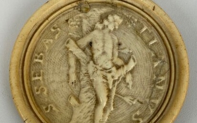 Ivory plaque with a relief image of Saint Sebastian - Including certificate - Ivory - Circa 1750