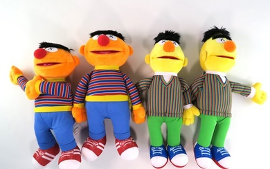 Kaws (1974) - Sesame Street. 2 x Ernie, 2 x Bert