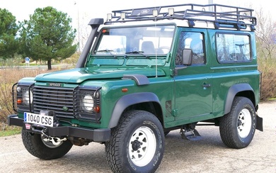 Land Rover - Defender - 2004