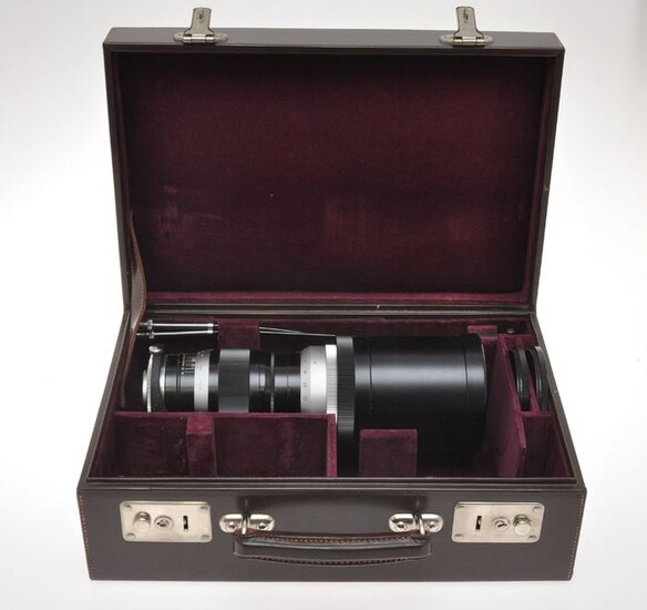 Leitz nice tele lens Leica 400/5 400mm F:5 Telyt attached hood with rare rigid case, exc++++ c.1960