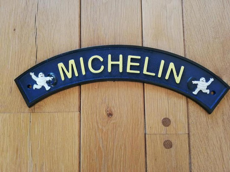 MIchelin advertisement sign