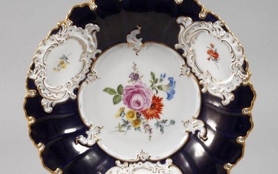 Meissen showpiece bowl with blue background