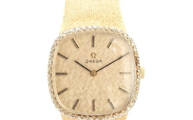 Men's Omega Diamond, 14k Yellow Gold Wristwatch.