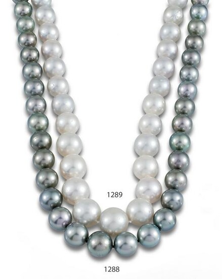 NECKLACE 31 PEARLS AUTRALIAN PEARL CLASP 2 GOLDS