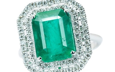 No Reserve Price - 4.56 ct Intense/Vivid Green (Zambian) Emerald & VS Diamonds - Ring - 18 kt. White gold