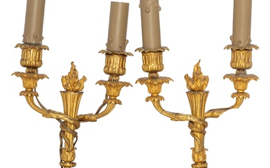 Paire de candélabres ou bouts de table de style Louis XVI