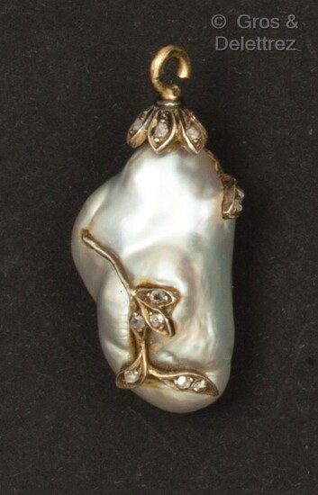 Pendentif en or jaune, orné d’une perle baroque... - Lot 89 - Gros & Delettrez