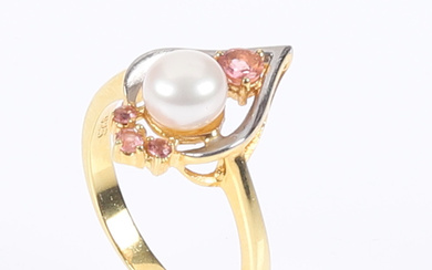 RING, Gold plated sterling silver, Sapphires, Pearl.