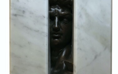 Sacha SOSNO (1937-2013) David oblitéré, 2007 Bronze et marbre de Carrare Signé et numéroté EA...