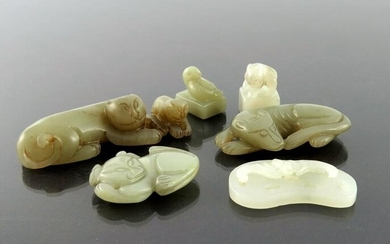 Six Chinese jade carvings, including sea