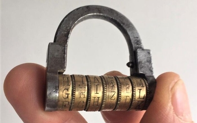 Small combination lock - 3.8 cm - RARE - Italy - Iron - brass - 19th century