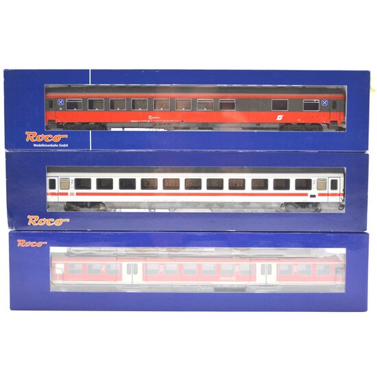 Three Roco HO model railway passenger coaches