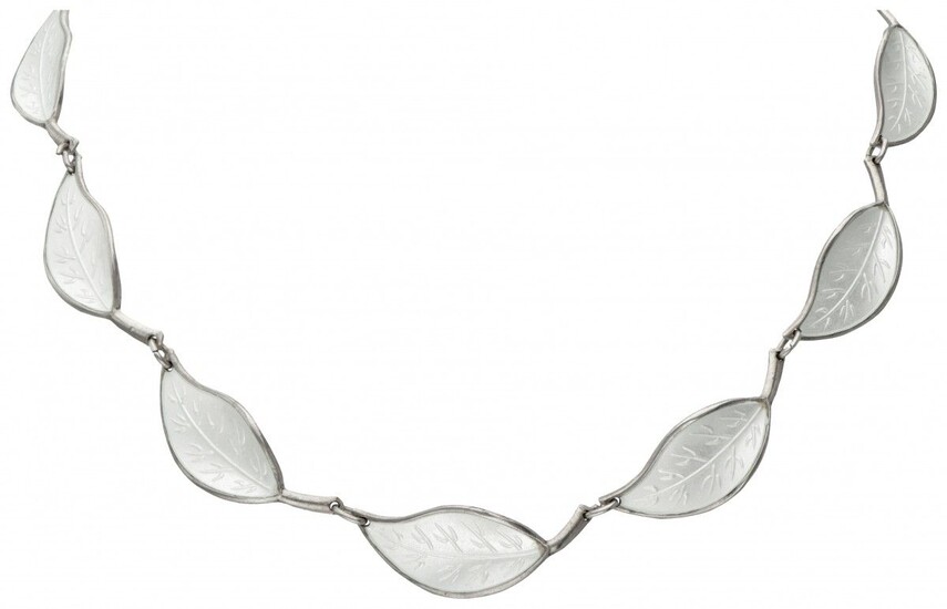 Willy Winnaess for David-Andersen silver necklace of leaf-shaped links with white guilloche enamel - 925/1000....
