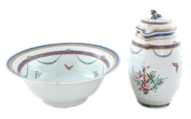 Chinese Export famille rose jug and bowl (2pcs)