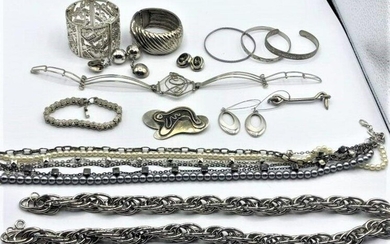 14 Pc. Costume Silver Plate Jewelry Lot - Good Variety