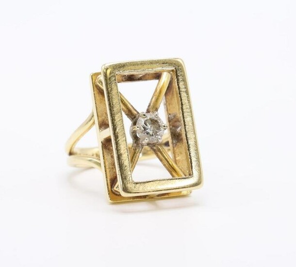 14KY Gold Diamond Ring