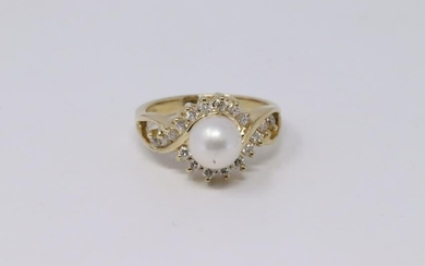 14Kt Diamond | Pearl Ring