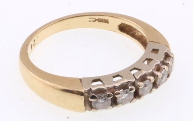 14k Gold Multi 0.25 ct Diamond Band/Ring 2.7g